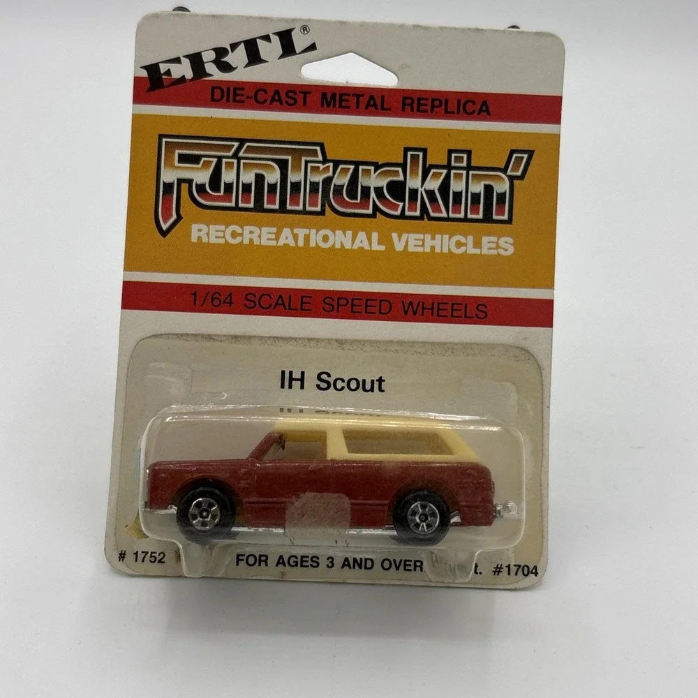 Vintage 1980 ERTL Fun Truckin IH Scout Traveler 1/64 Diecast Unpunched MOC